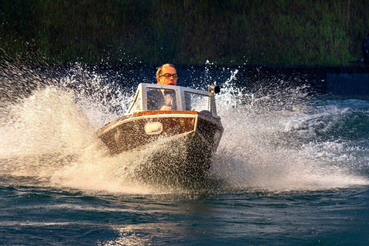 Motorboot 25